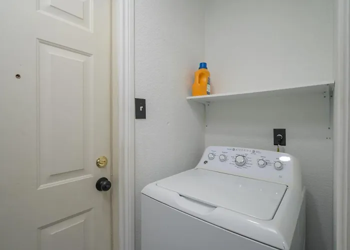 Holiday home Stylish Pet Friendly 3br With Fenced Backyard Killeen