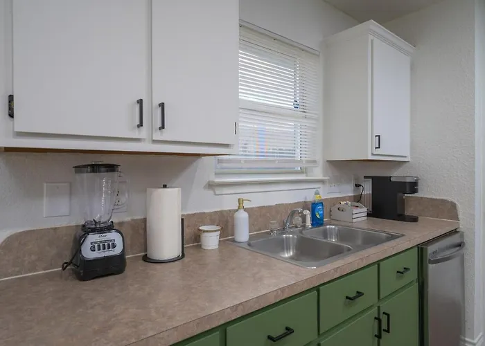 Stylish Pet Friendly 3br With Fenced Backyard Killeen